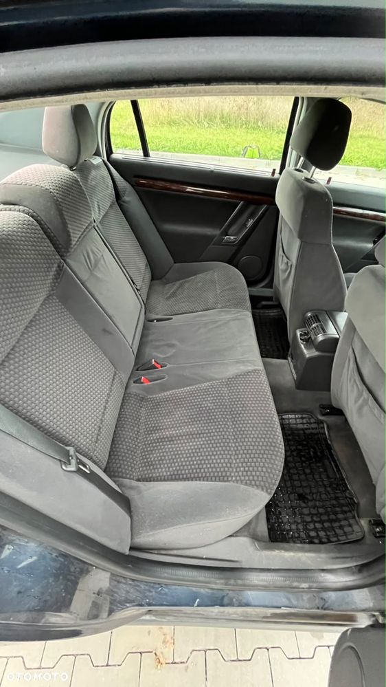 Opel Vectra - 8