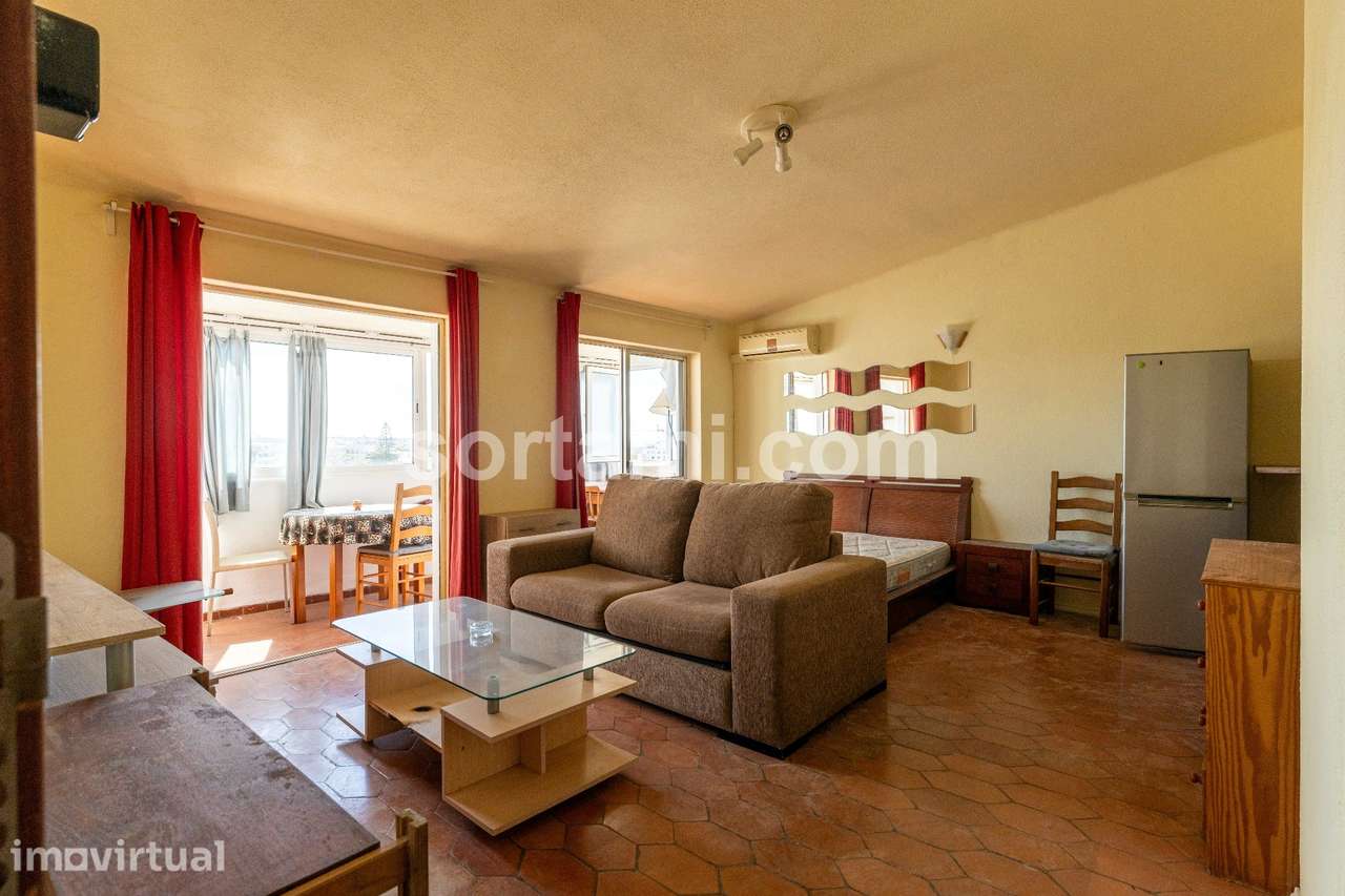 Apartamento T0 Venda em Quarteira,Loulé - Grande imagem: 2/17