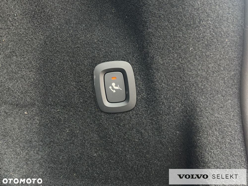 Volvo XC 60 T6 Plug-In Hybrid AWD Plus Dark - 21