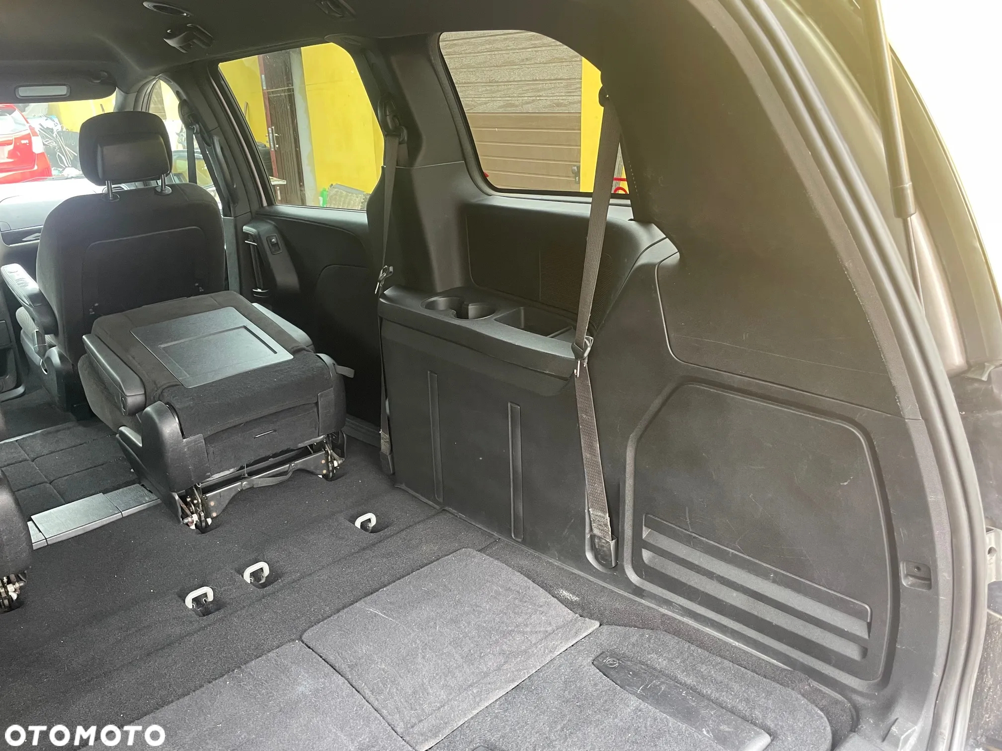 Dodge Grand Caravan - 18