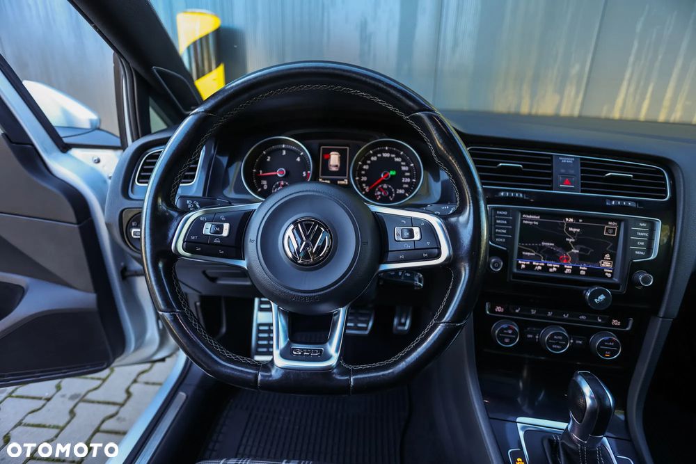 Volkswagen Golf GTD BlueMotion Technology DSG - 30