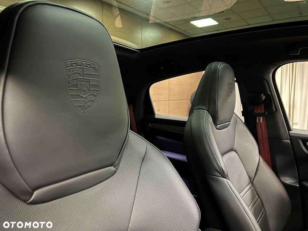 Porsche Cayenne - 10