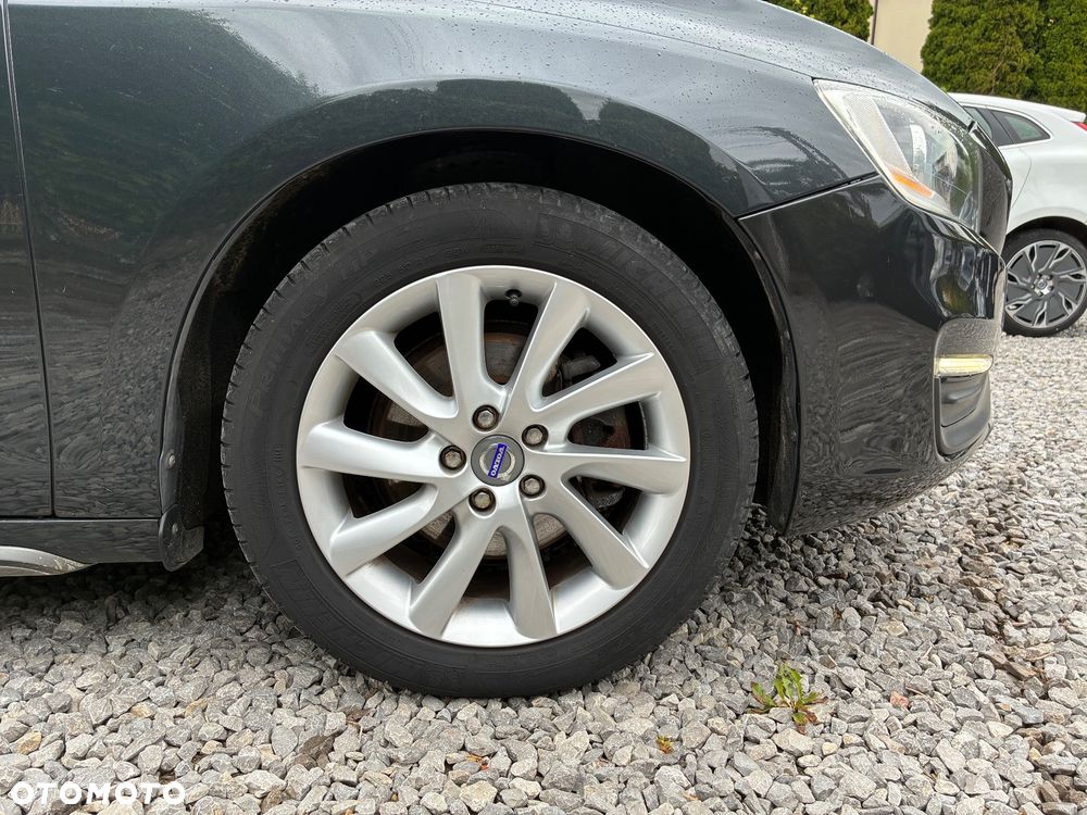Volvo V60 D2 Base - 14