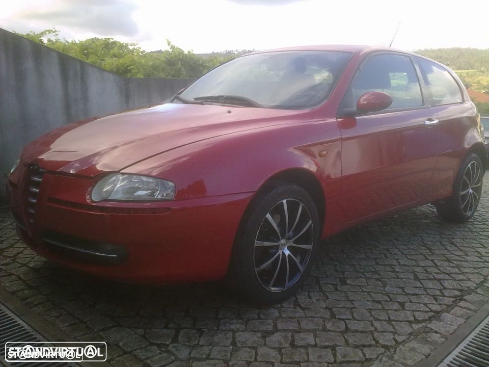 Traseira / Frente /Interior Alfa Romeo 147 2001 - 1