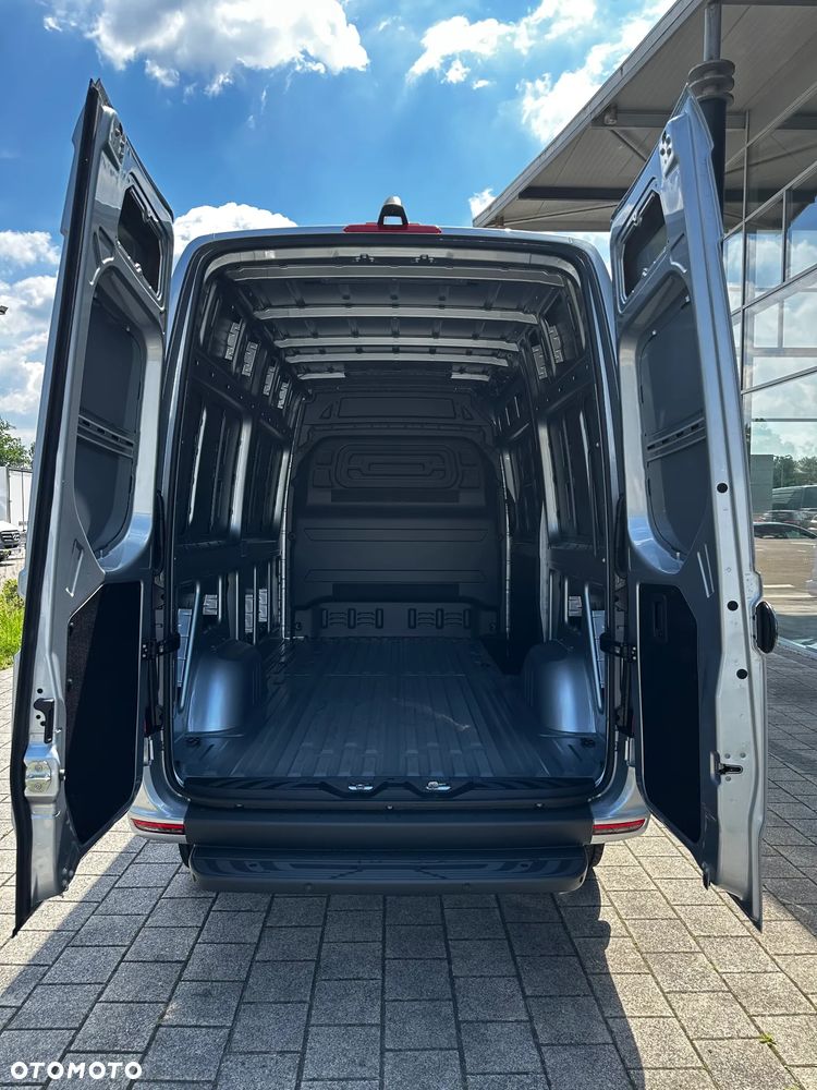Mercedes-Benz Sprinter - 35