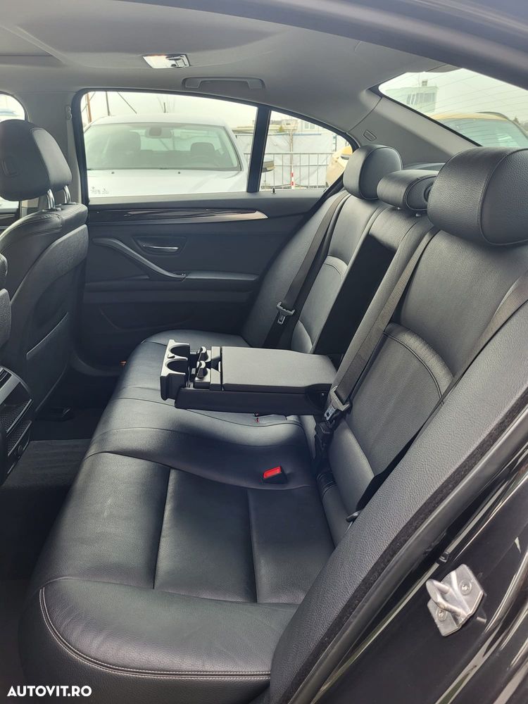 BMW Seria 5 535i xDrive Aut. Luxury Line - 13