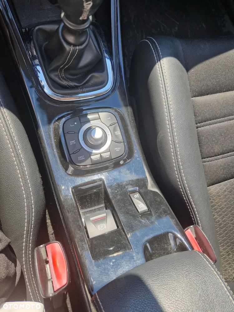 Renault Megane ENERGY TCe 130 BOSE EDITION - 13