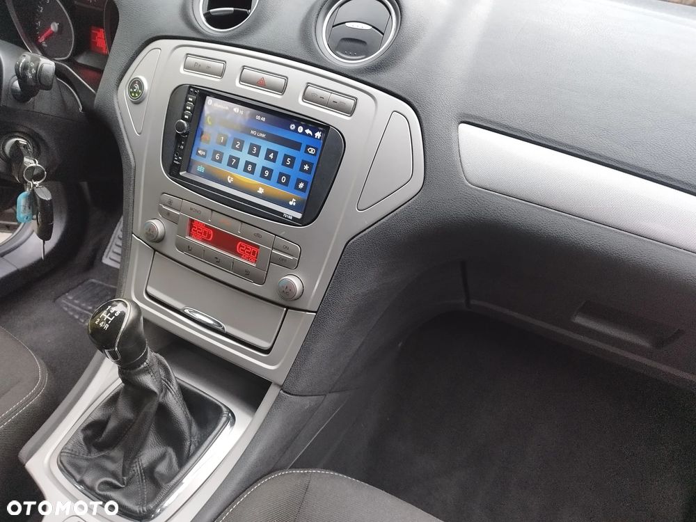 Ford Mondeo - 12
