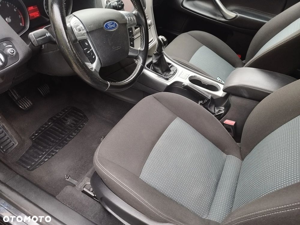 Ford Mondeo - 7