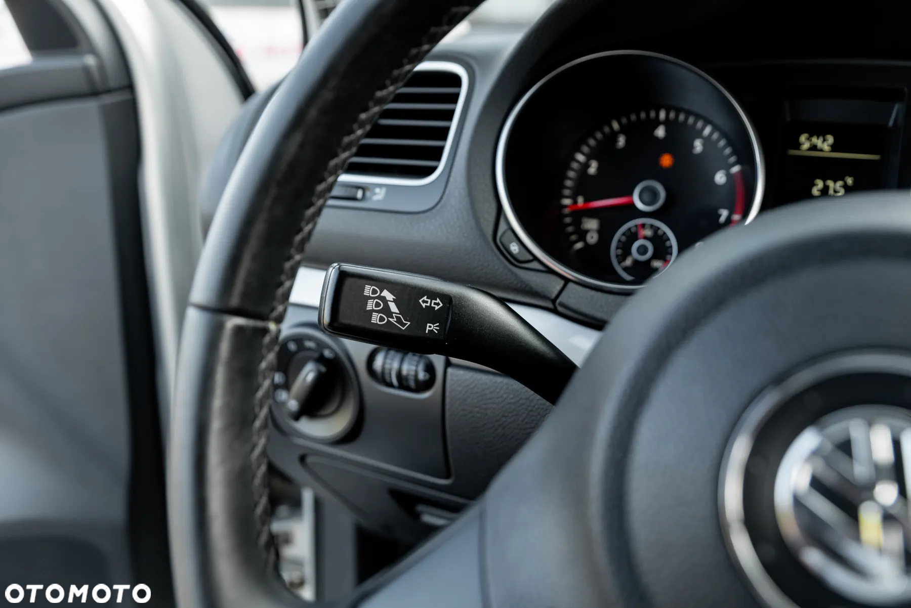 Volkswagen Golf 1.6 Comfortline - 35