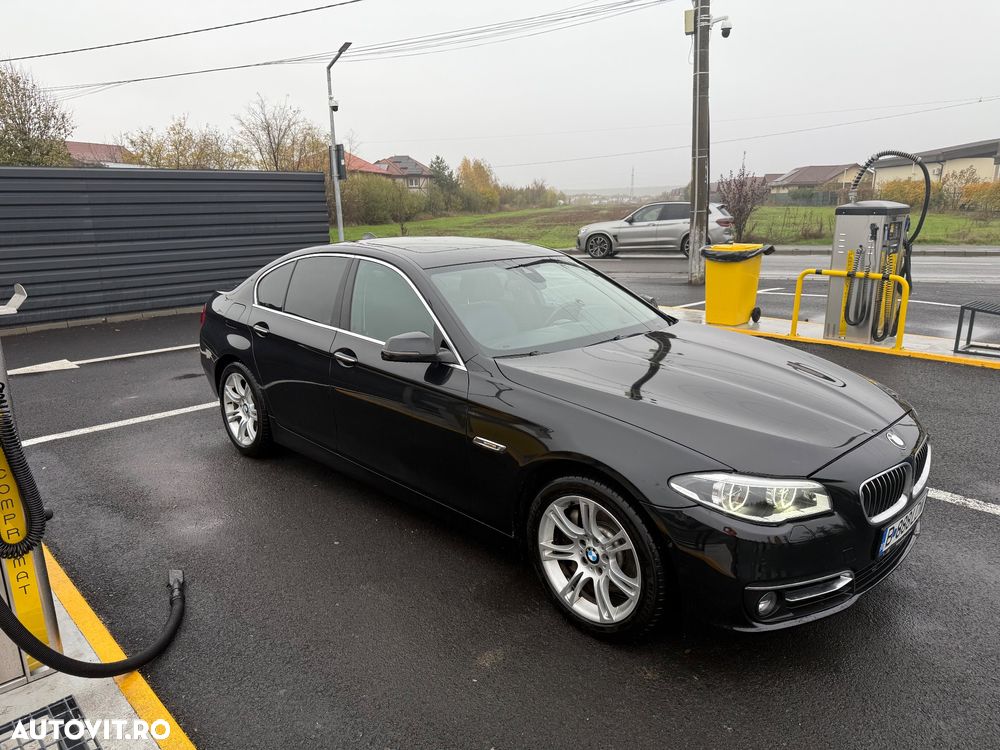BMW Seria 5 530d xDrive AT - 3