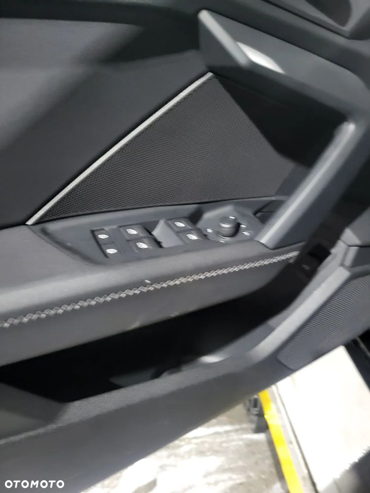 Audi A3 Sportback 35 TFSI S tronic S line - 27