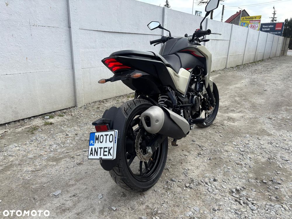Yamaha MT - 9
