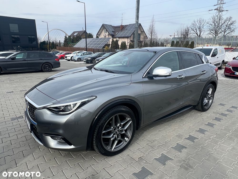 Infiniti Q30 1.5d Premium 7DCT - 6