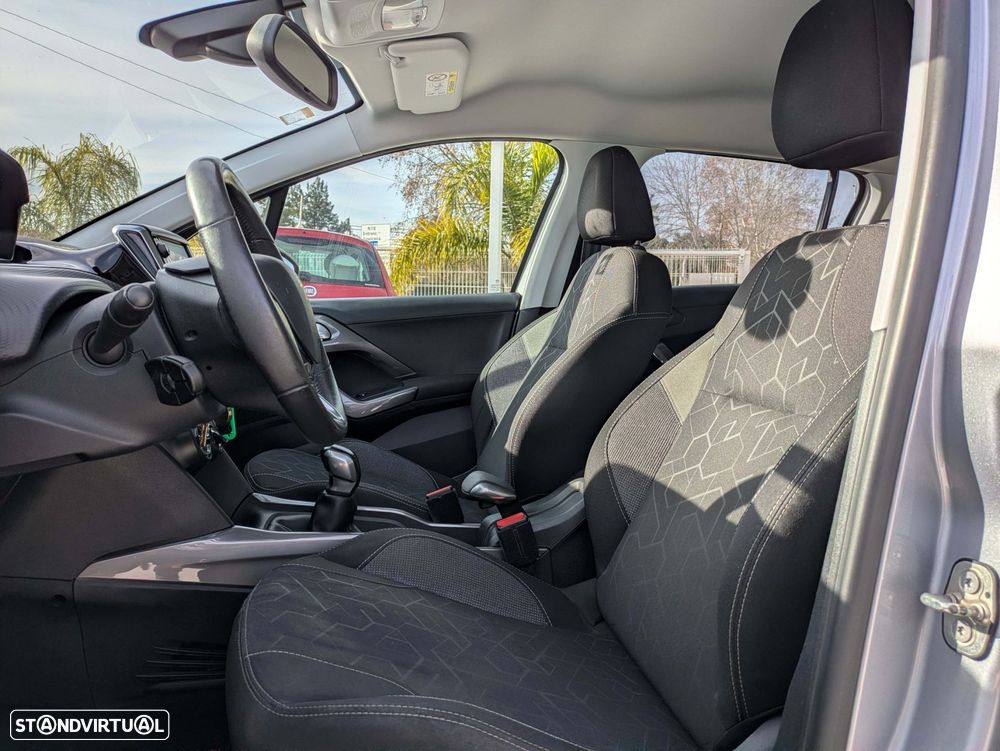 Peugeot 2008 1.6 BlueHDi Style - 20