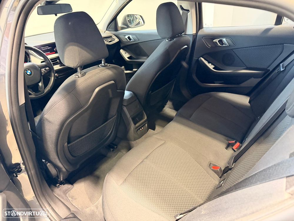 BMW 118 i Auto - 19