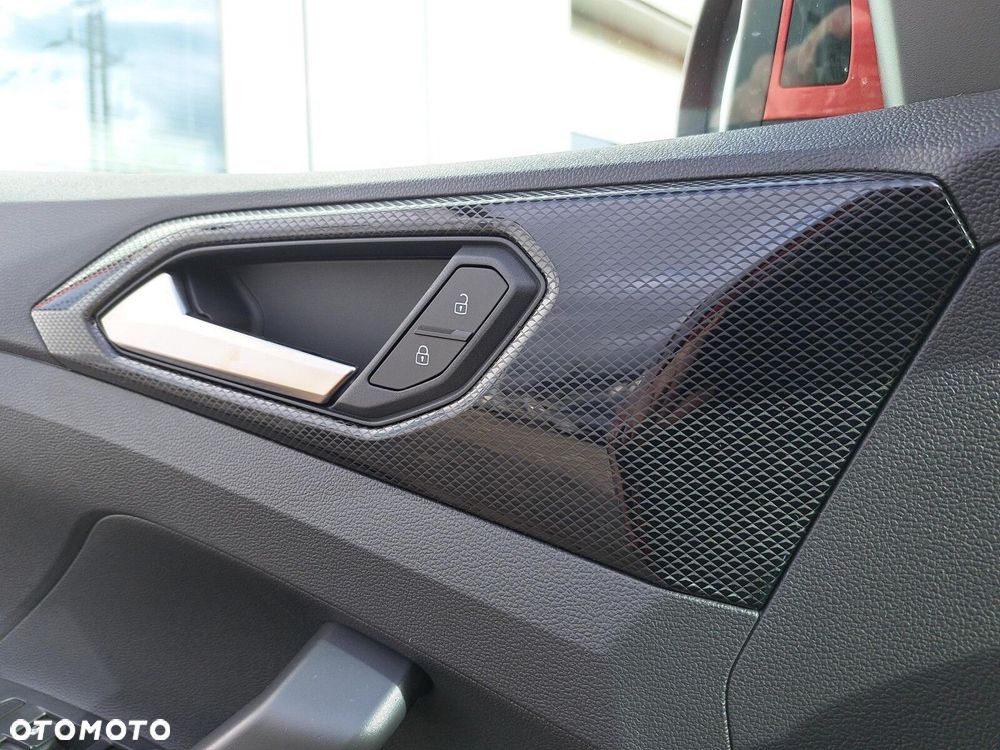 Volkswagen T-Cross - 22