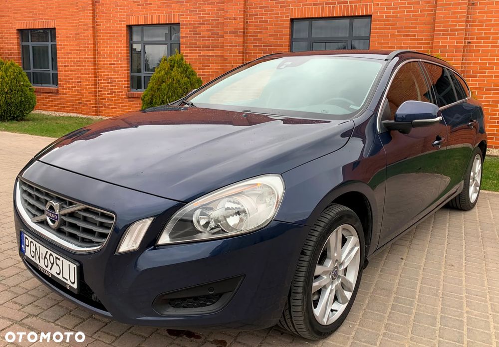 Volvo V60 ver-d2-momentum - 1