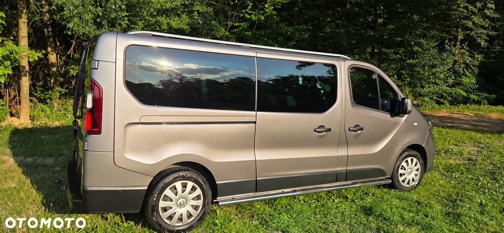 Renault Trafic Grand 2.0 dCi - 31