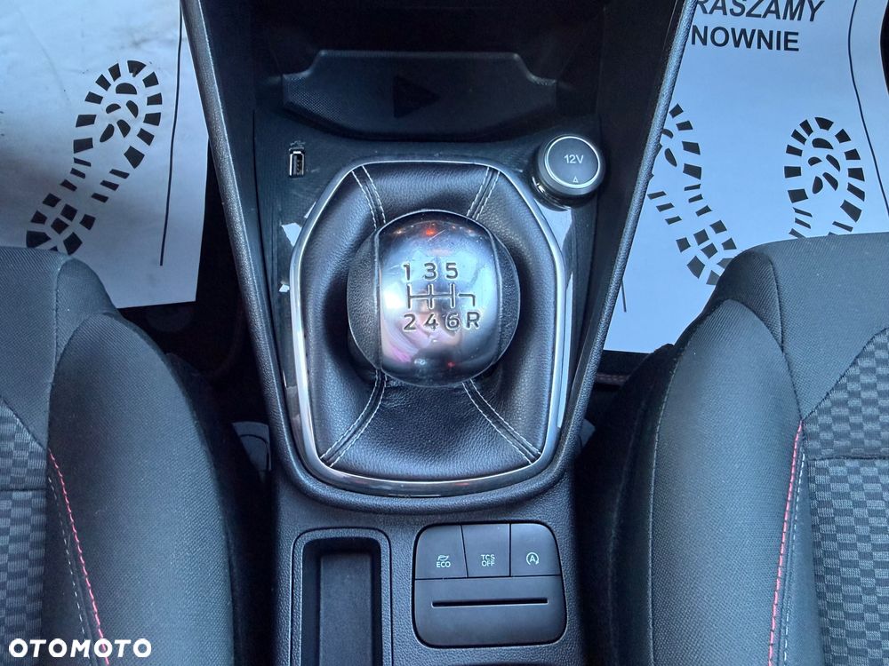 Ford Fiesta 1.0 EcoBoost S&S ST-LINE - 34