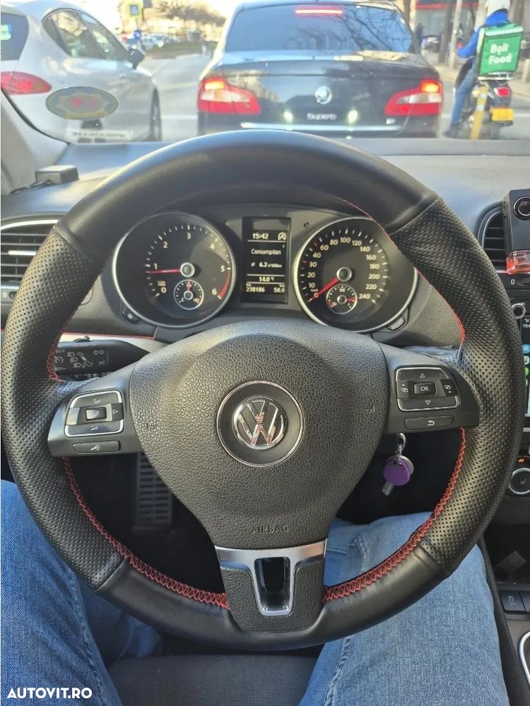 Volkswagen Golf 1.6 TDI DPF Comfortline - 6