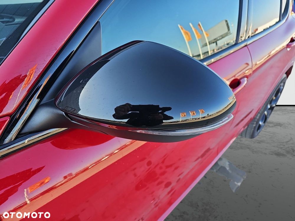 Alfa Romeo Stelvio - 14