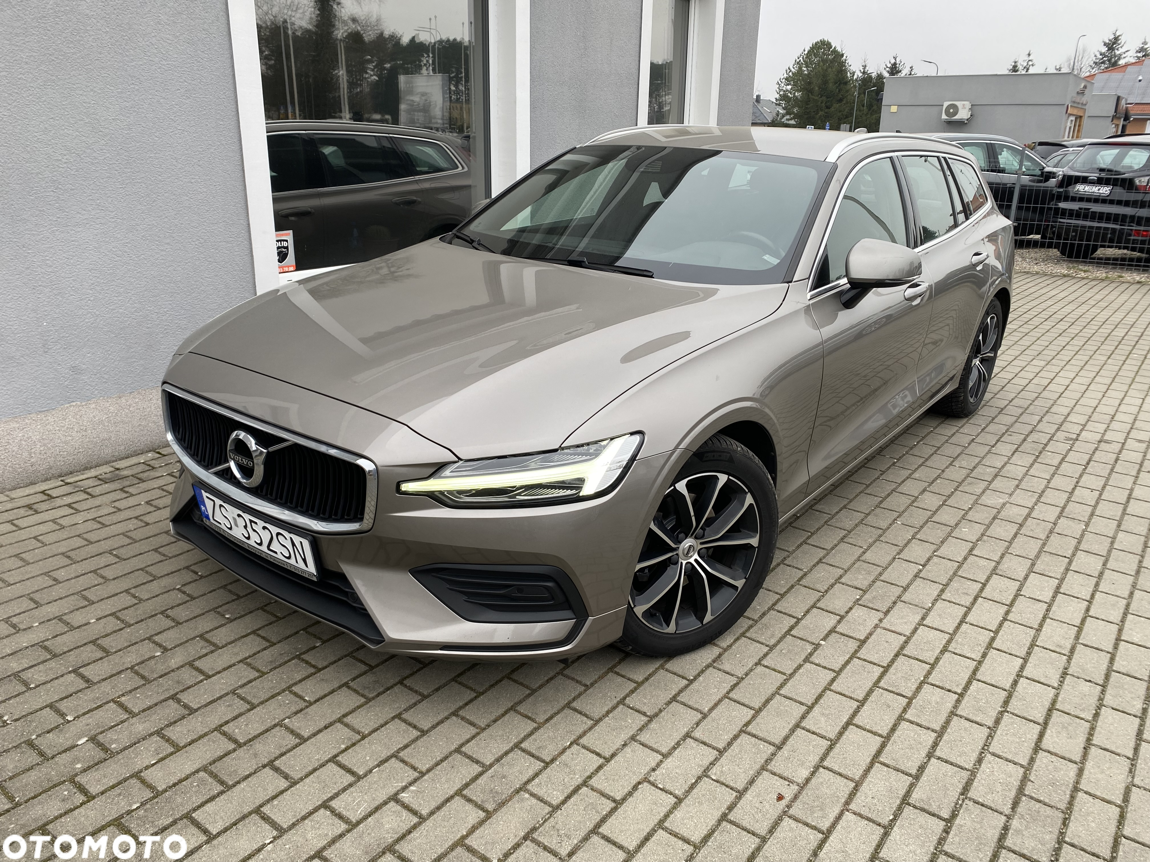 Volvo V60 D4 Geartronic Momentum Pro - 22