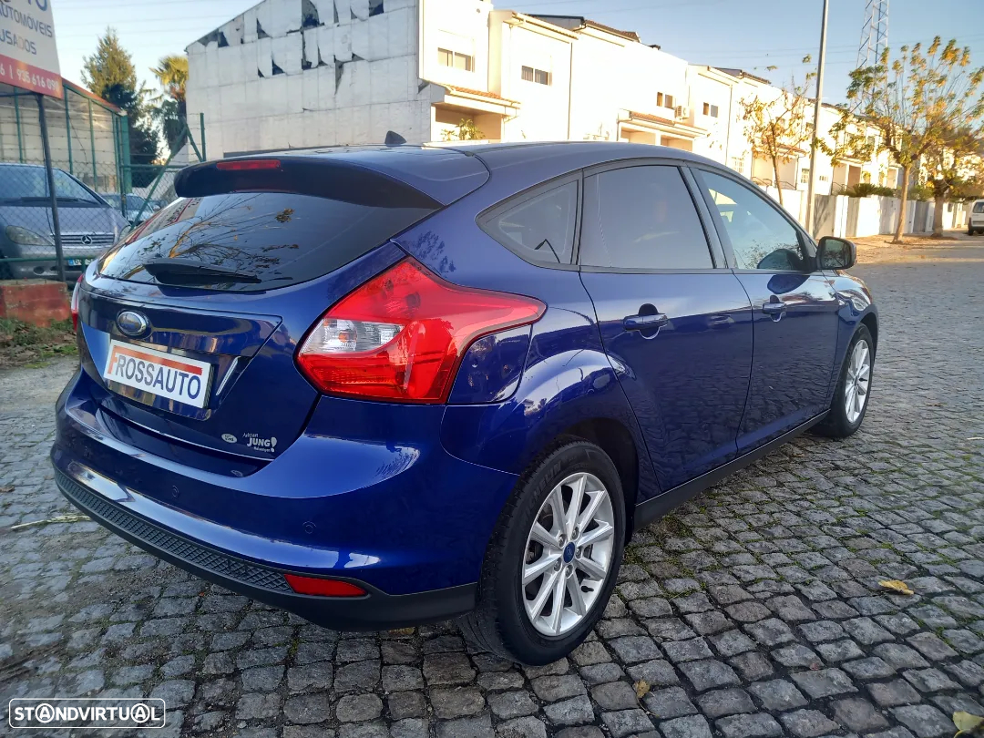 Ford Focus 1.0 SCTi Titanium - 8