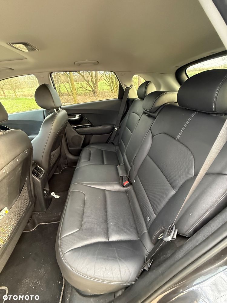 Kia Niro 1.6 GDI PHEV 2WD OPF Edition 7 - 34