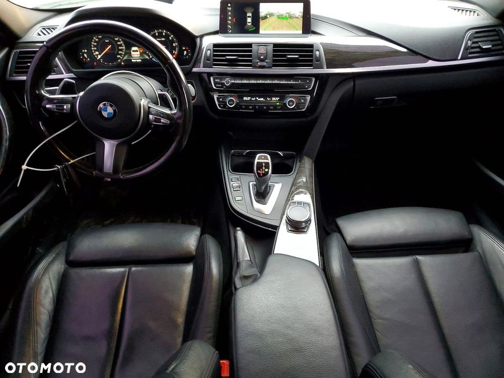 BMW Seria 3 330i xDrive M Sport - 8