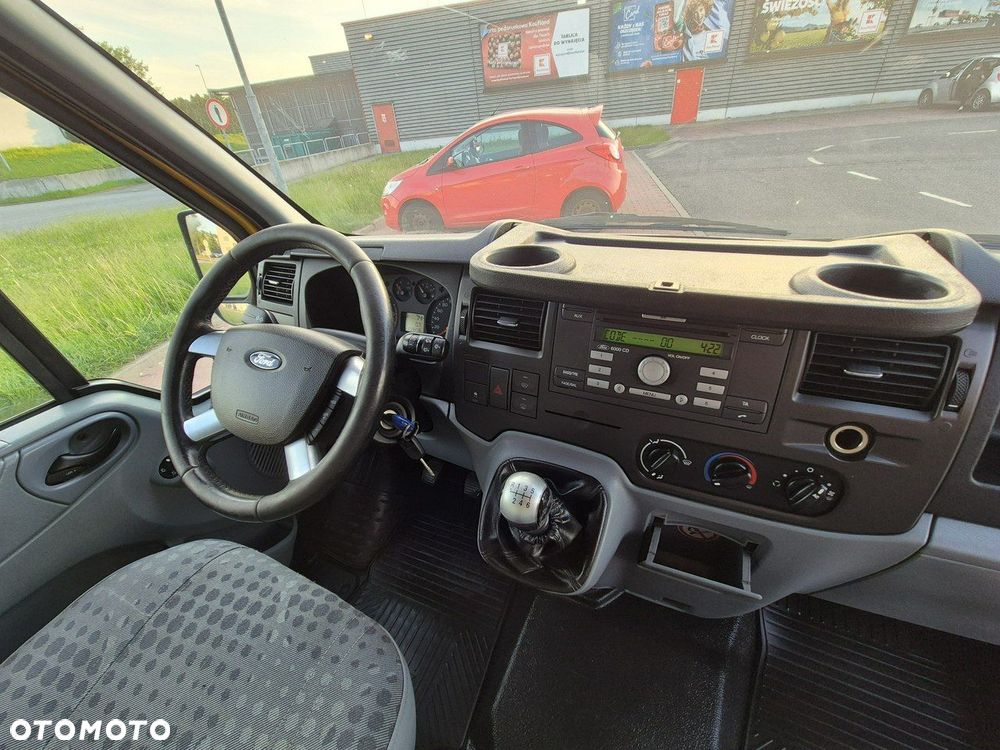 Ford Transit - 10