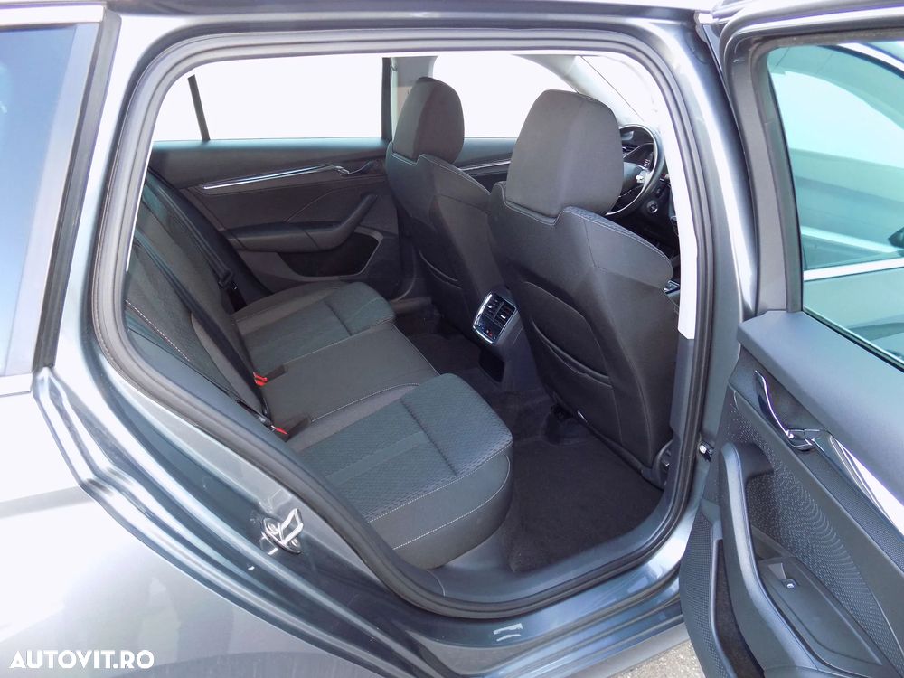 Skoda Octavia 2.0 TDI STYLE DSG - 29