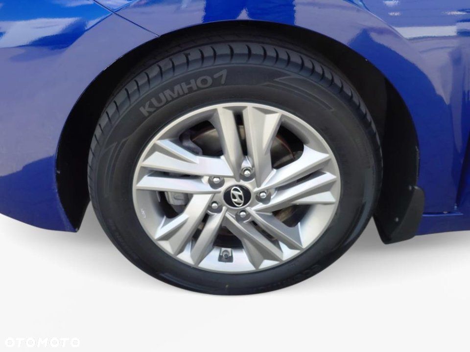 Hyundai Elantra - 9
