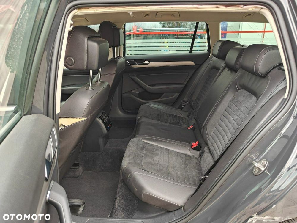 Volkswagen Passat - 19