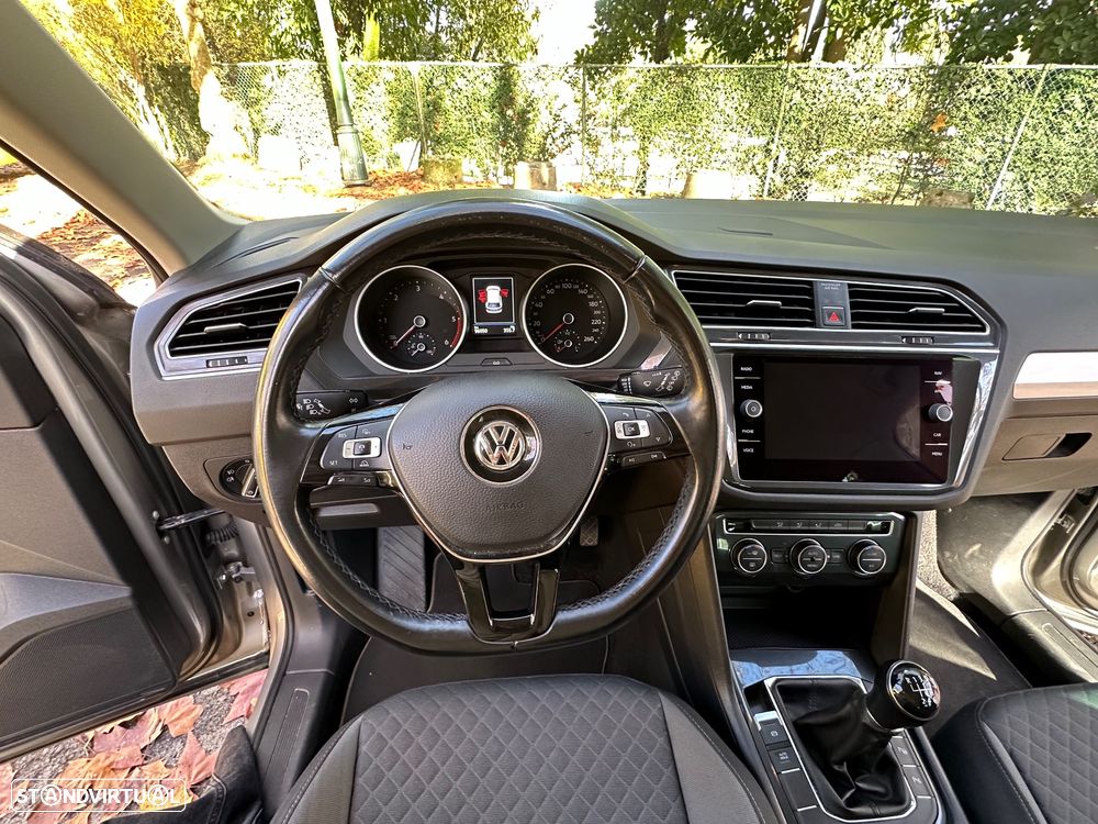 VW Tiguan 1.6 TDI Confortline - 11