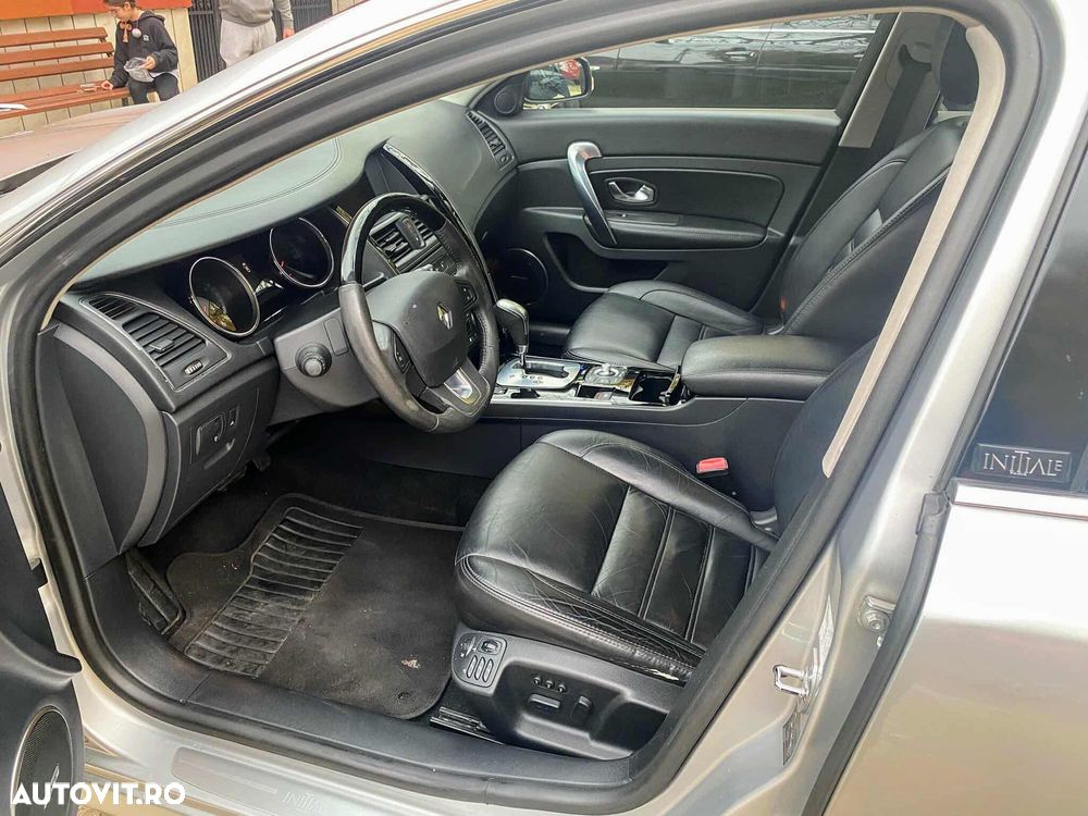 Renault Latitude 2.0 dCi Luxury CVA - 6