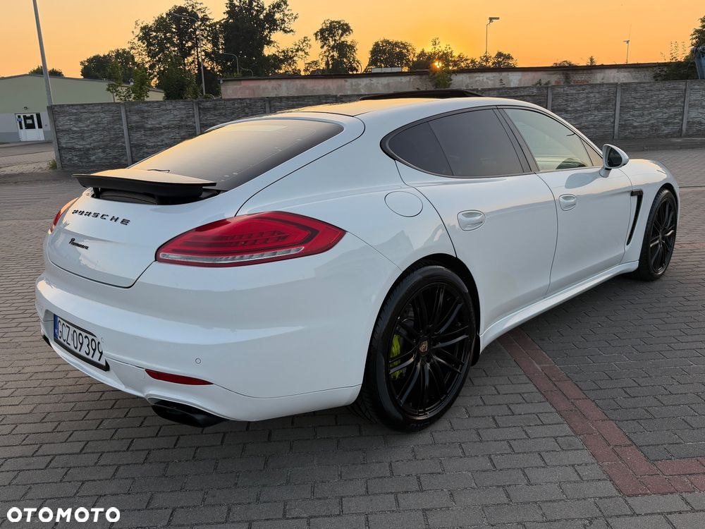 Porsche Panamera 4 Edition - 30