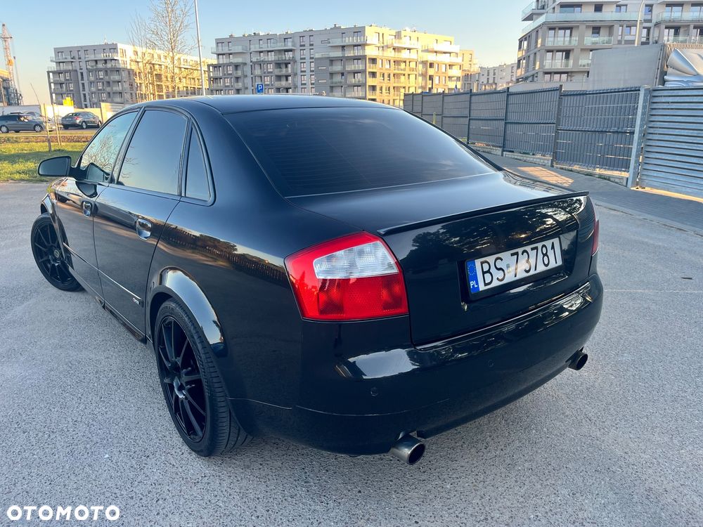 Audi A4 Limousine - 3
