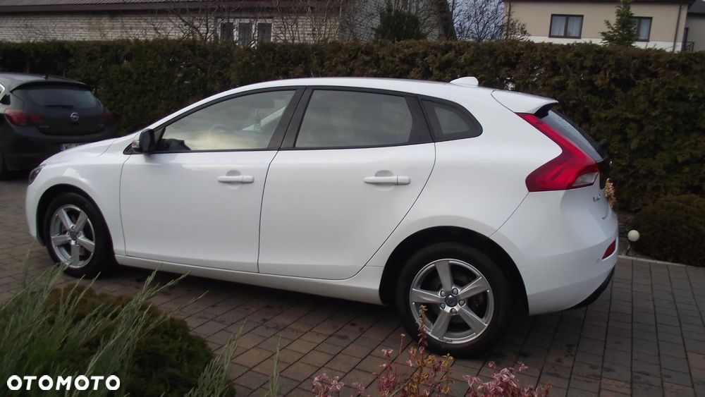 Volvo V40 T2 Kinetic - 4