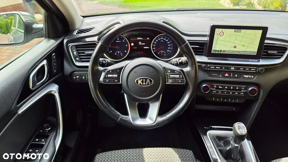 Kia Ceed 1.6 CRDi Vision - 16