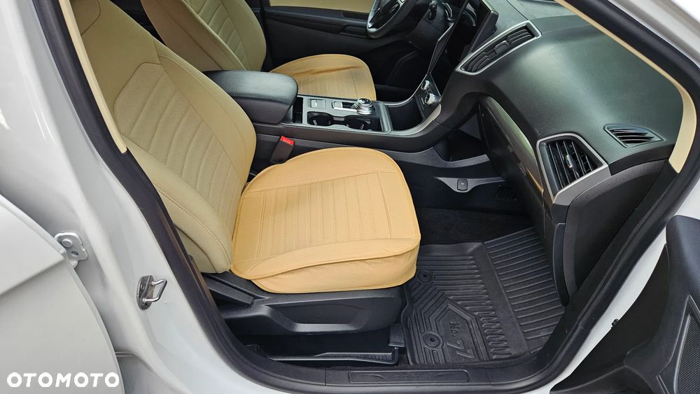 Ford Edge - 24