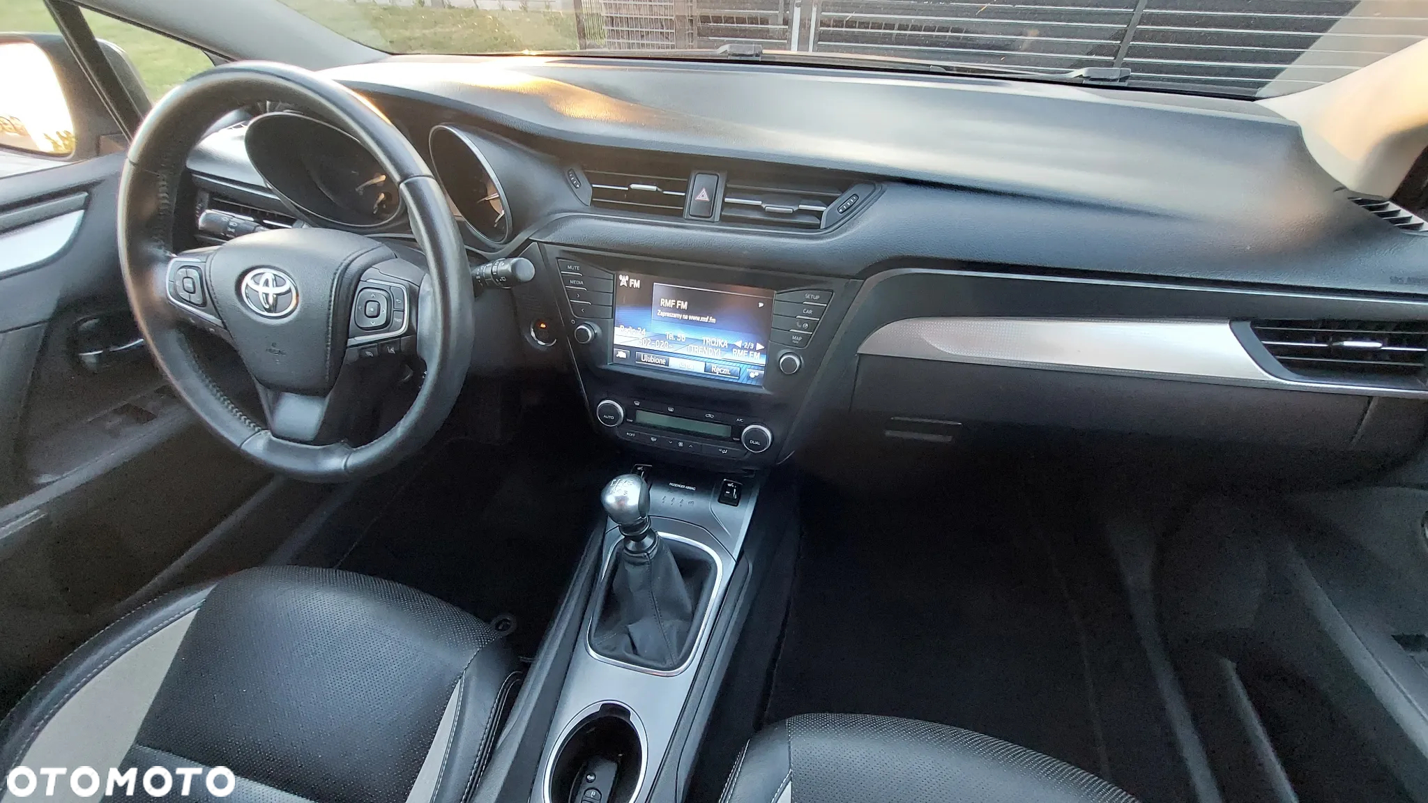 Toyota Avensis - 27