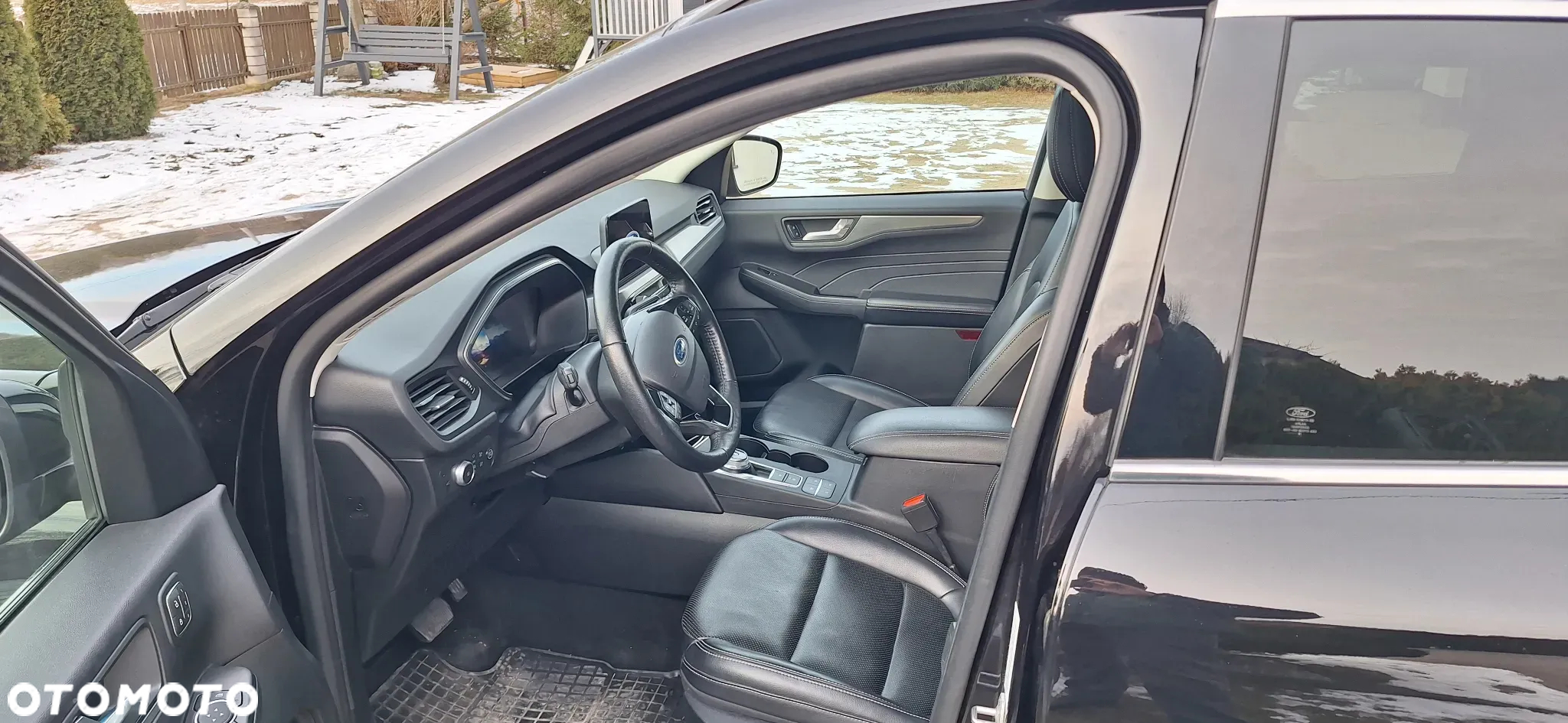 Ford Escape 2.0 EcoBoost AWD Titanium - 32