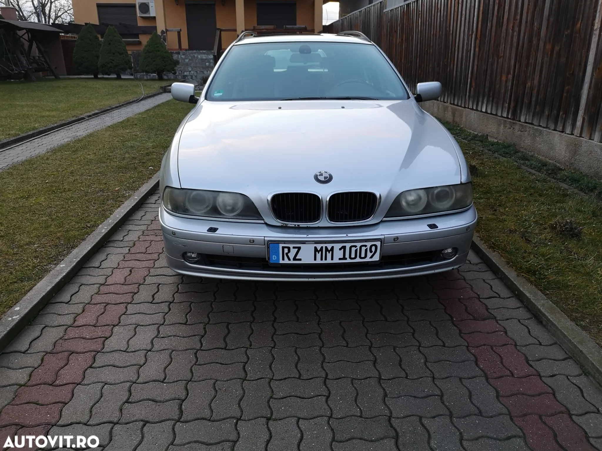 BMW Seria 5 530i Touring - 19