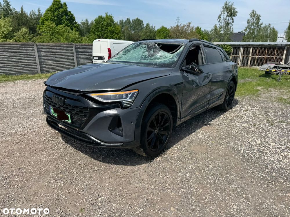 Audi Q8 Sportback e-tron - 3