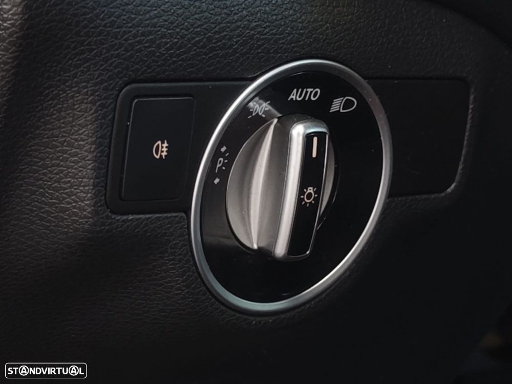 Mercedes-Benz GLA 200 (CDI) d 7G-DCT Urban - 22