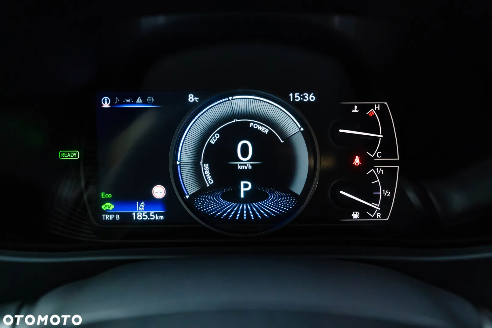 Lexus UX - 32