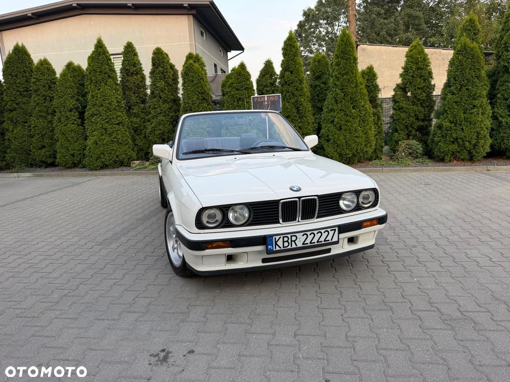 BMW Seria 3 320i - 11
