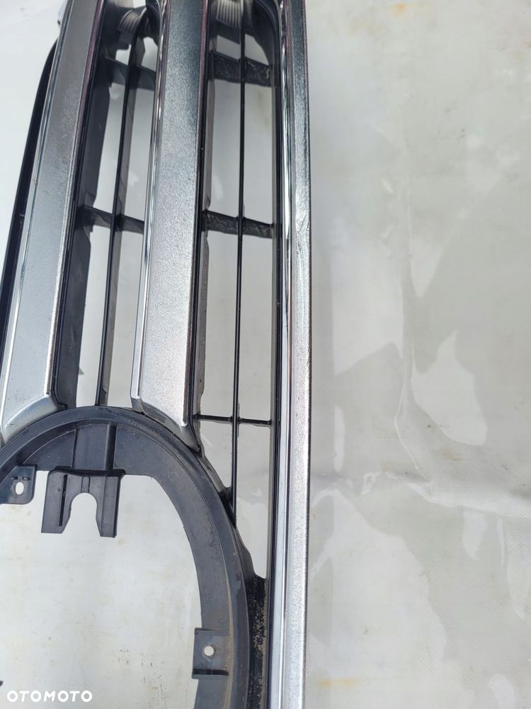 ATRAPA GRILL TOYOTA HILUX 15-18 - 8