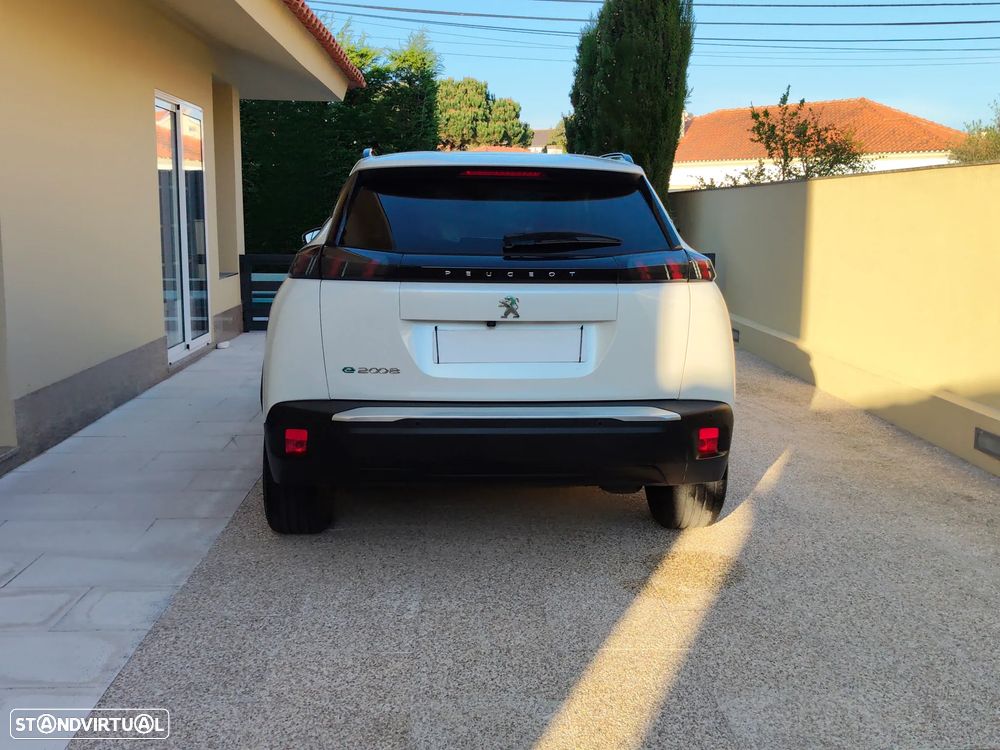 Peugeot e-2008 Allure Pack - 5